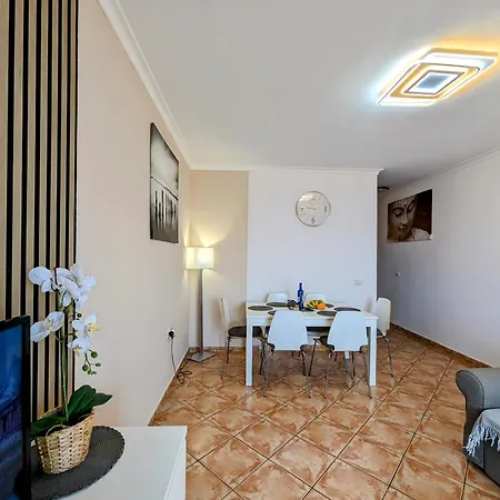 Comfortable 2-bedroom Duplex In Playa Paraiso With Ocean View, Balcony, And Shared Pool Lejlighed *