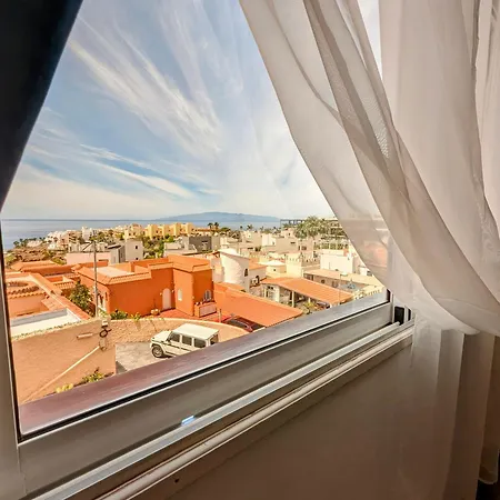 Comfortable 2-bedroom Duplex In Playa Paraiso With Ocean View, Balcony, And Shared Pool Appartement