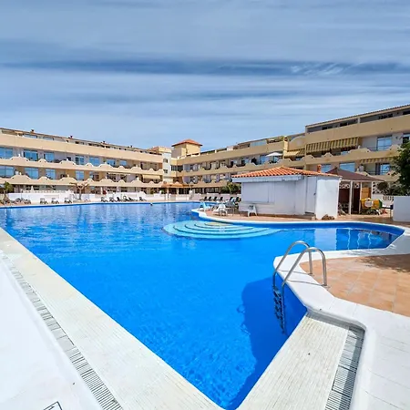 Comfortable 2-bedroom Duplex In Playa Paraiso With Ocean View, Balcony, And Shared Pool *