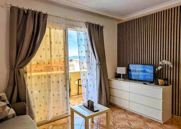 Apartment Comfortable 2-bedroom Duplex In Playa Paraiso With Ocean View, Balcony, And Shared Pool *