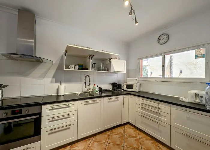 Comfortable 2-bedroom Duplex In Playa Paraiso With Ocean View, Balcony, And Shared Pool