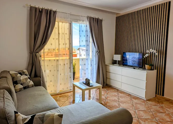 Comfortable 2-bedroom Duplex In Playa Paraiso With Ocean View, Balcony, And Shared Pool *